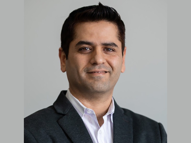 Indian-origin Vaibhav Taneja, who is also a Delhi University graduate, becomes Tesla's new Chief Financial Officer Indian-origin Vaibhav Taneja, who is also a Delhi University graduate, becomes Tesla's new Chief Financial Officer
