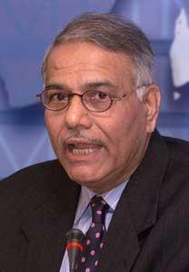Yashwant Sinha agrees to bail, to walk free Yashwant Sinha agrees to bail, to walk free