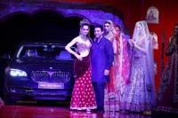 Kangana walks for Suneet Varma at IBFW