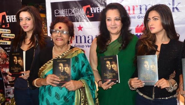 Moon Moon Sen, daughters unveil book on Suchitra Sen Moon Moon Sen, daughters unveil book on Suchitra Sen