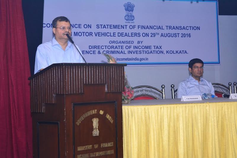 Motor vehicle dealers must quote PAN: IT department Motor vehicle dealers must quote PAN: IT department