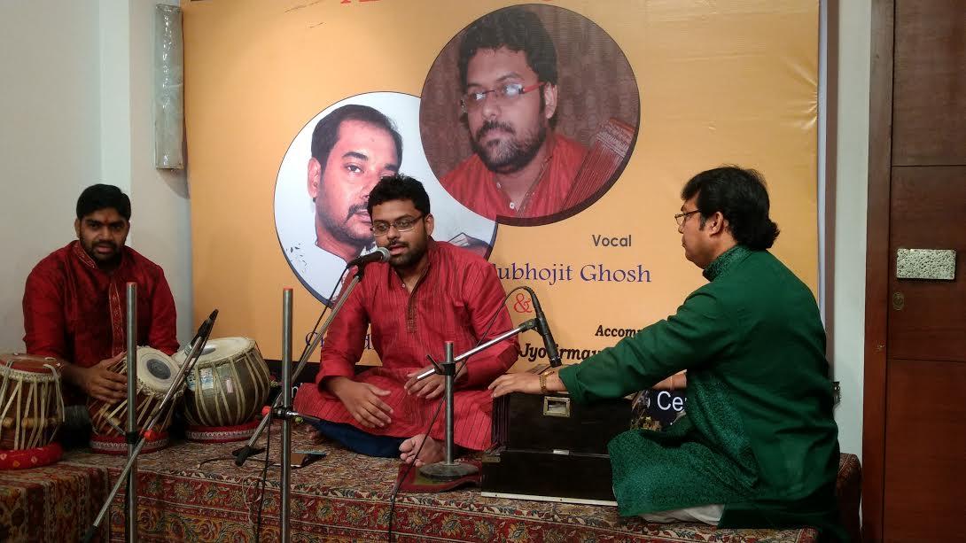 Santoor player Chiradip Sarkar performs at Weaver's Studio Centre in Kolkata Santoor player Chiradip Sarkar performs at Weaver's Studio Centre in Kolkata