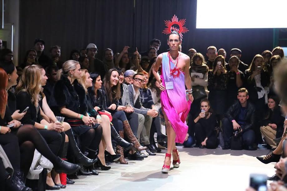 Fashion crosses gender borders Fashion crosses gender borders