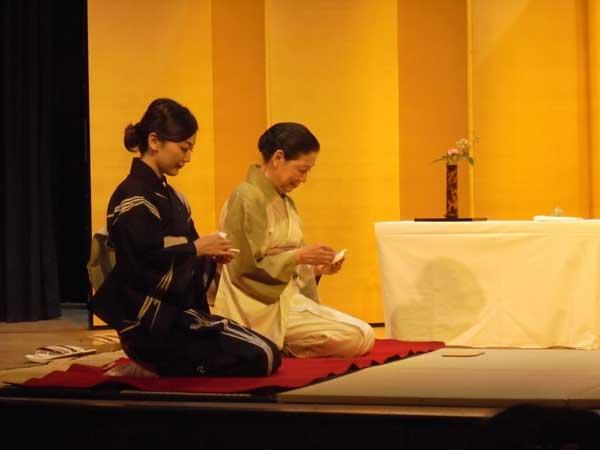 Tea ceremony and drum beats from Japan Tea ceremony and drum beats from Japan
