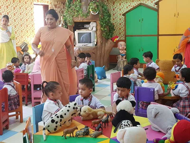 Chhattisgarh school started with 7 students and 2 Franciscan sisters to soon complete 25 years Chhattisgarh school started with 7 students and 2 Franciscan sisters to soon complete 25 years