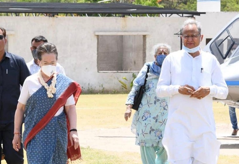 Rajasthan Congress crisis: Ashok Gehlot likely to meet Sonia Gandhi today Rajasthan Congress crisis: Ashok Gehlot likely to meet Sonia Gandhi today