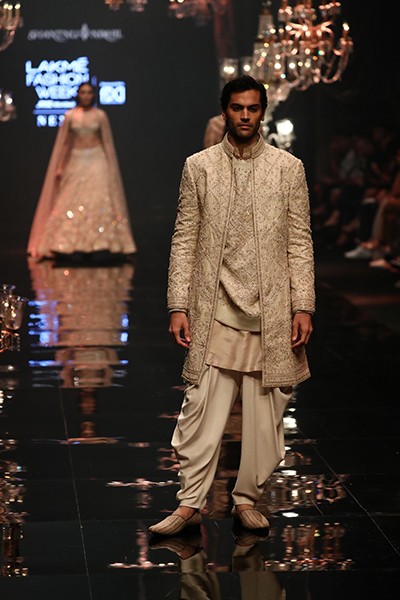 Kriti Sanon walks for designer duo Shantnu-Nikhil at Lakme Fashion Week 2022