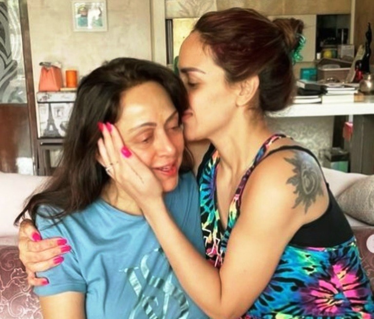 Hema Malini turns 74. Check out her daughter Esha's wish here Hema Malini turns 74. Check out her daughter Esha's wish here