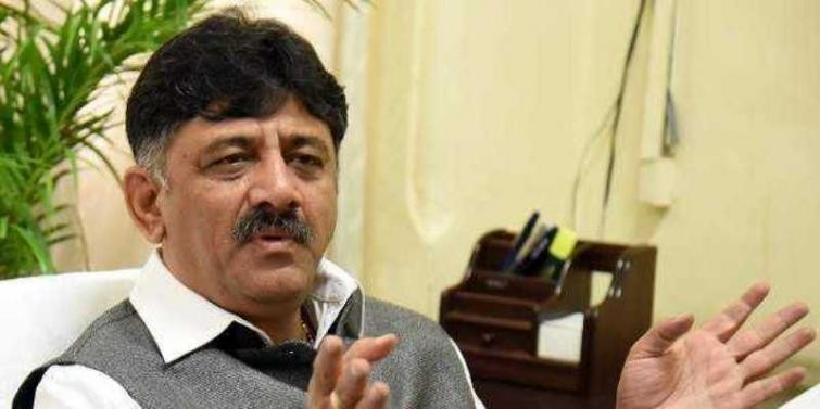 Karnataka CM race: Shivakumar meets Kharge Karnataka CM race: Shivakumar meets Kharge