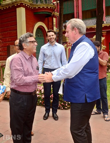 Australian High Commissioner pays tribute to Tagore at Jorasanko Thakurbari