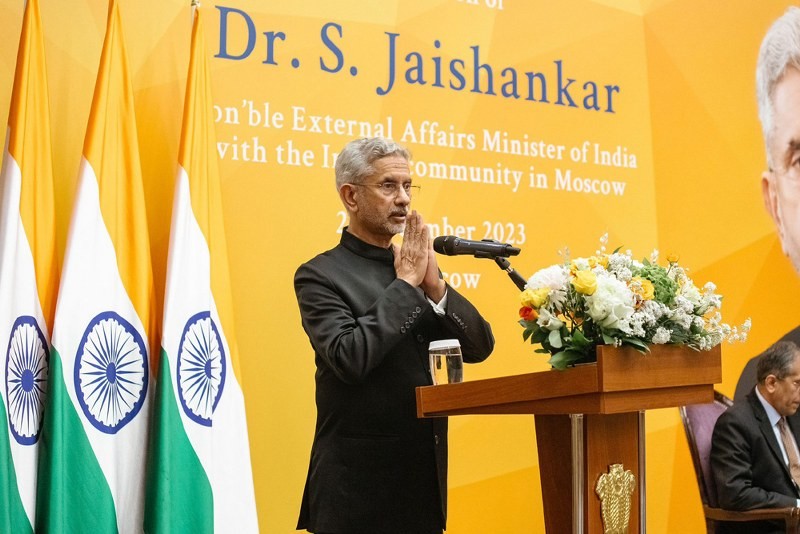 EAM S Jaishankar meets Indian community members in Russia, praises their contribution to building steady relationship between two nations EAM S Jaishankar meets Indian community members in Russia, praises their contribution to building steady relationship between two nations