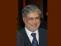 Pakistan govt to seriously contemplate the resumption of bilateral trade with India, says FM Ishaq Dar