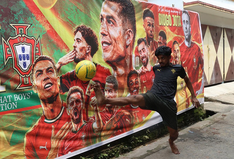 Football Fever Paints Kolkata Walls Ahead of World Cup
