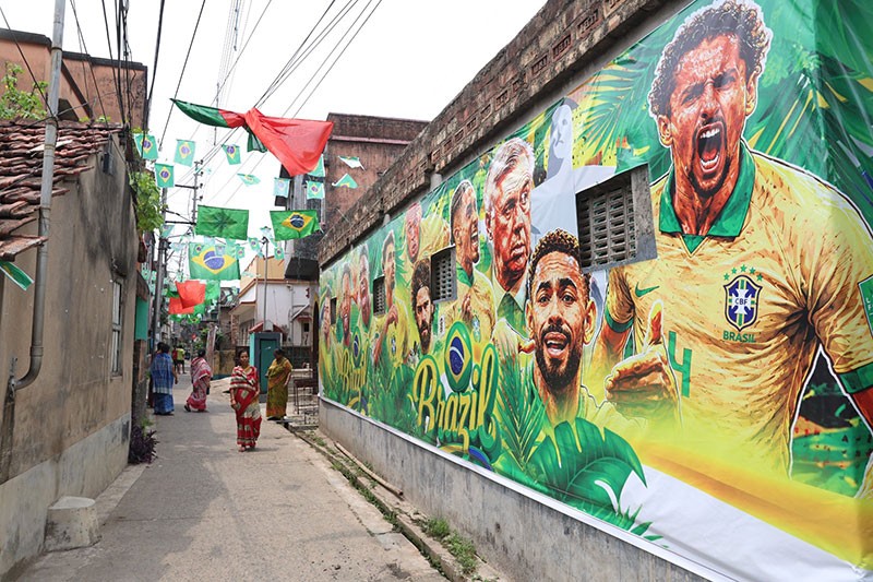 Football Fever Paints Kolkata Walls Ahead of World Cup