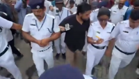 Journalist harassment during CJP protest: Kolkata Police recreate crime scene with barefoot accused Journalist harassment during CJP protest: Kolkata Police recreate crime scene with barefoot accused